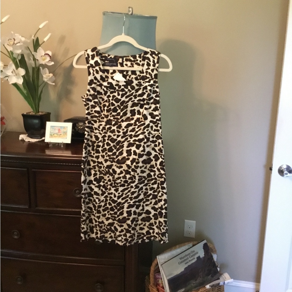 Jones New York-NWOT-Leopard Print MIDI Stretch Sheath Dress